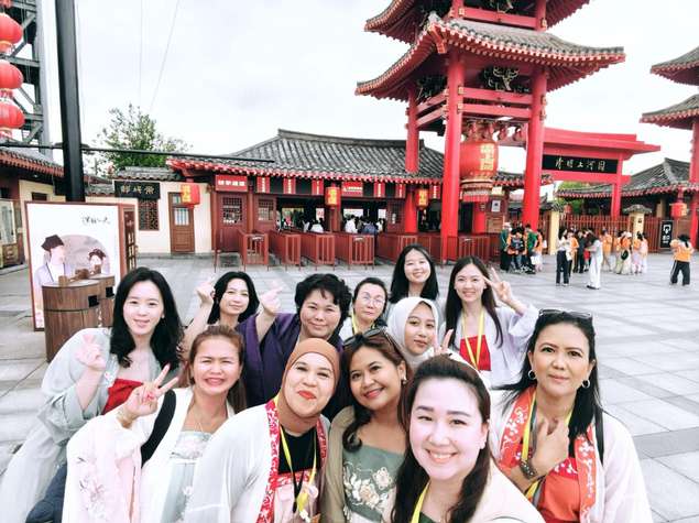 Millennium City Park (Qingming Shanghe Yuan)