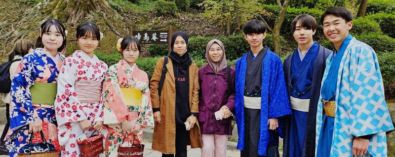 Traditional Kimono Cultural Walk