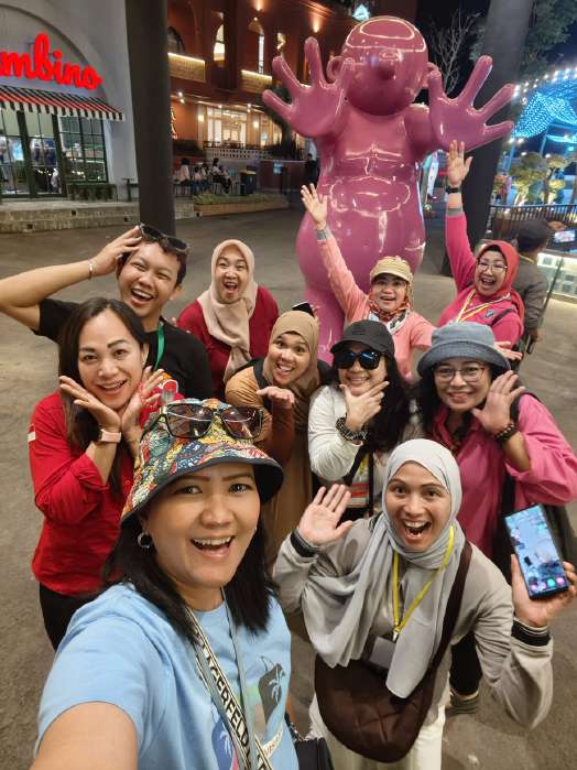Joyful Evening Group Outing